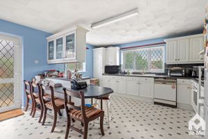 Photo 16- click for photo gallery